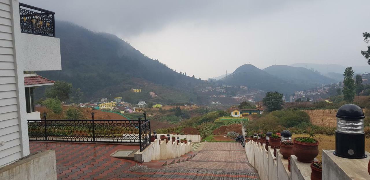 Hôtel Atrium Grande à Ooty Extérieur photo